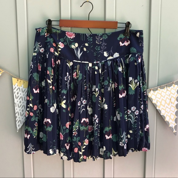 LOFT Dresses & Skirts - LOFT Navy Blue Floral Pleated Skirt
